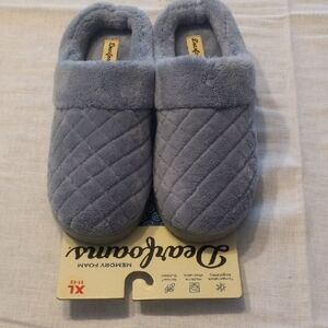 Dearfoams Plush Gray Quilted Slippers